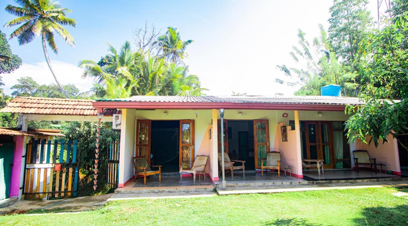 Hotel Hilltop Bungalow Mirissa Esterno foto